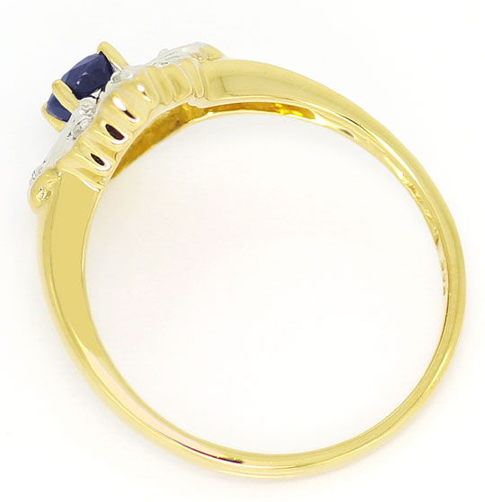 Foto 3 - Gold-Ring mit Saphir Oval Eingerahmt von acht Diamanten, S4684